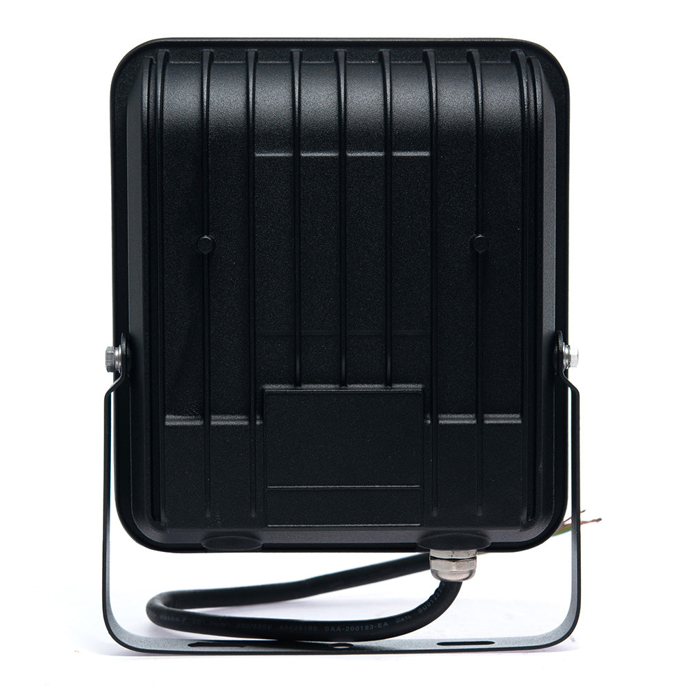 REFLECTOR INTELIGENTE 30W, 2400LM, RGB, BT, MANEJO POR APP