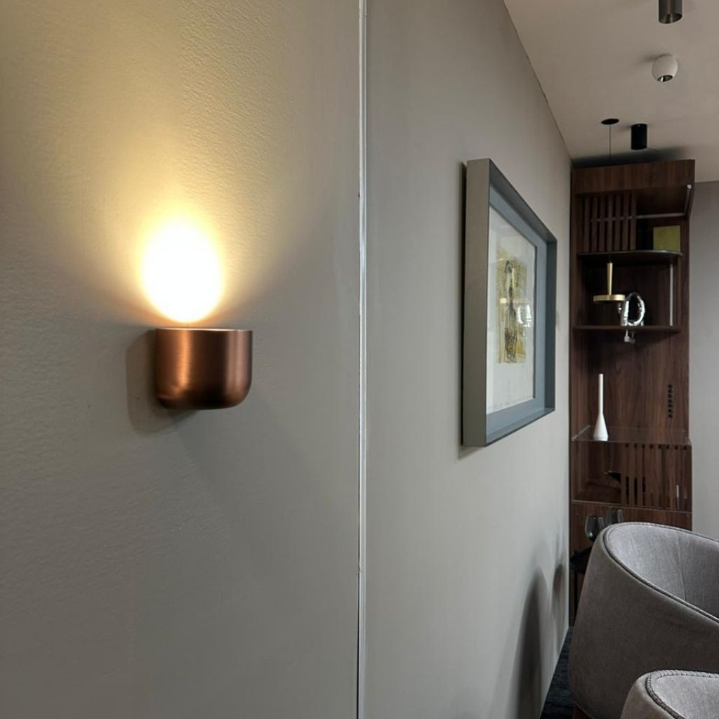 ARBOTANTE COBRE PARA PARED CLOUD 8W, LUZ CÁLIDA, 494 LM