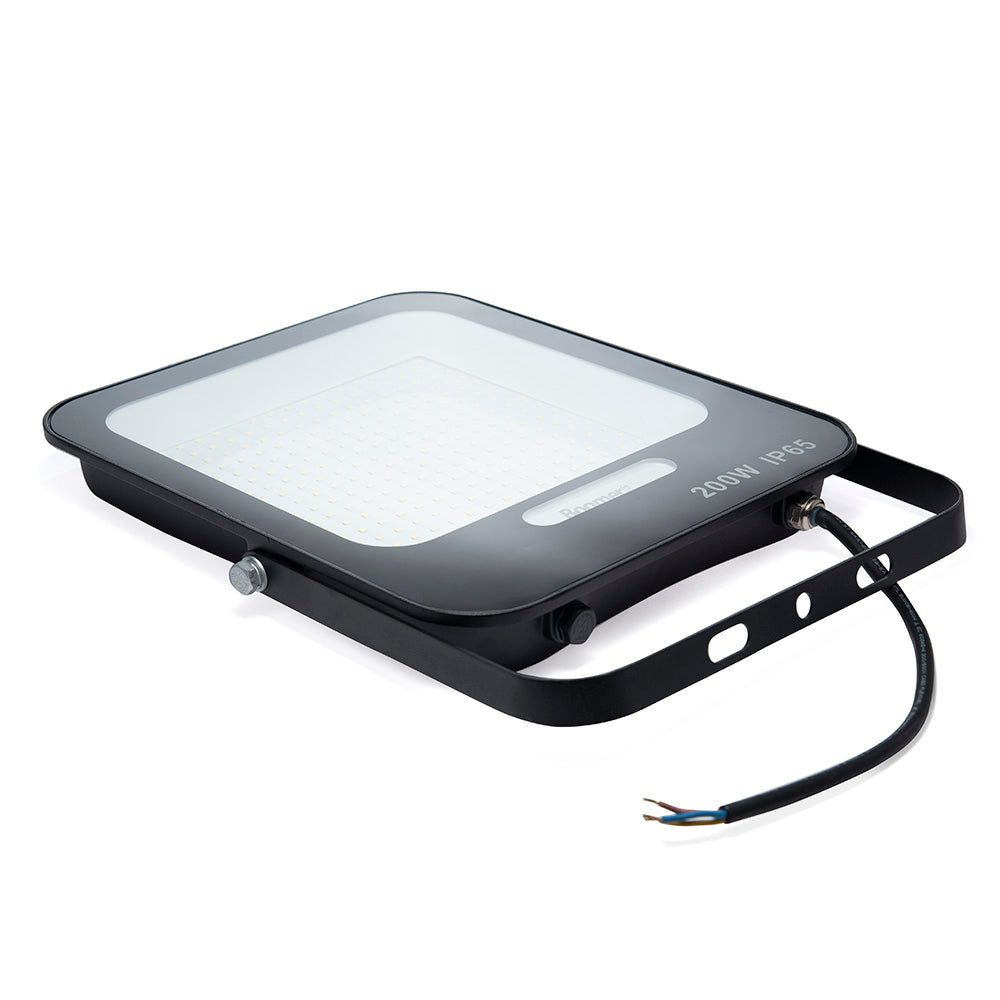 REFLECTOR LED VERTICAL TORY DE 200W LUZ FRÍA PARA EXTERIOR IP65