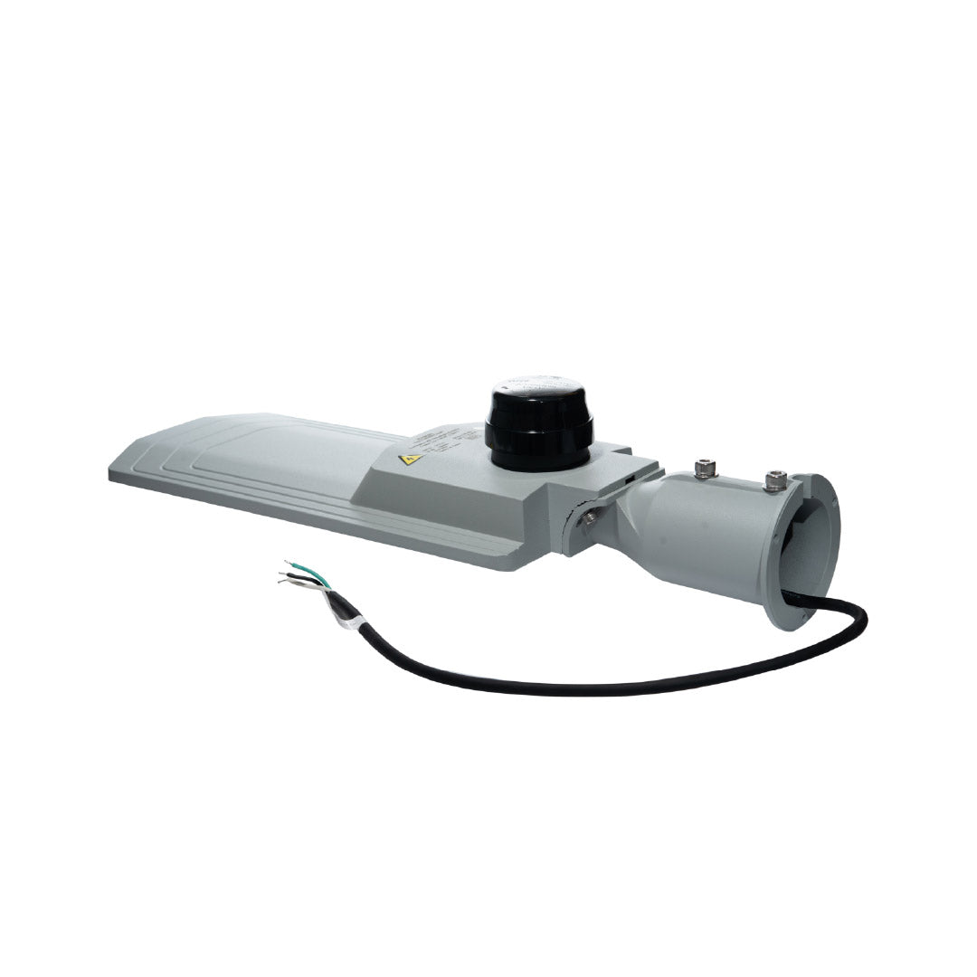 LUMINARIA URBANA CON BASE NEMA 3 PINES 100W LUZ FRÍA IK08