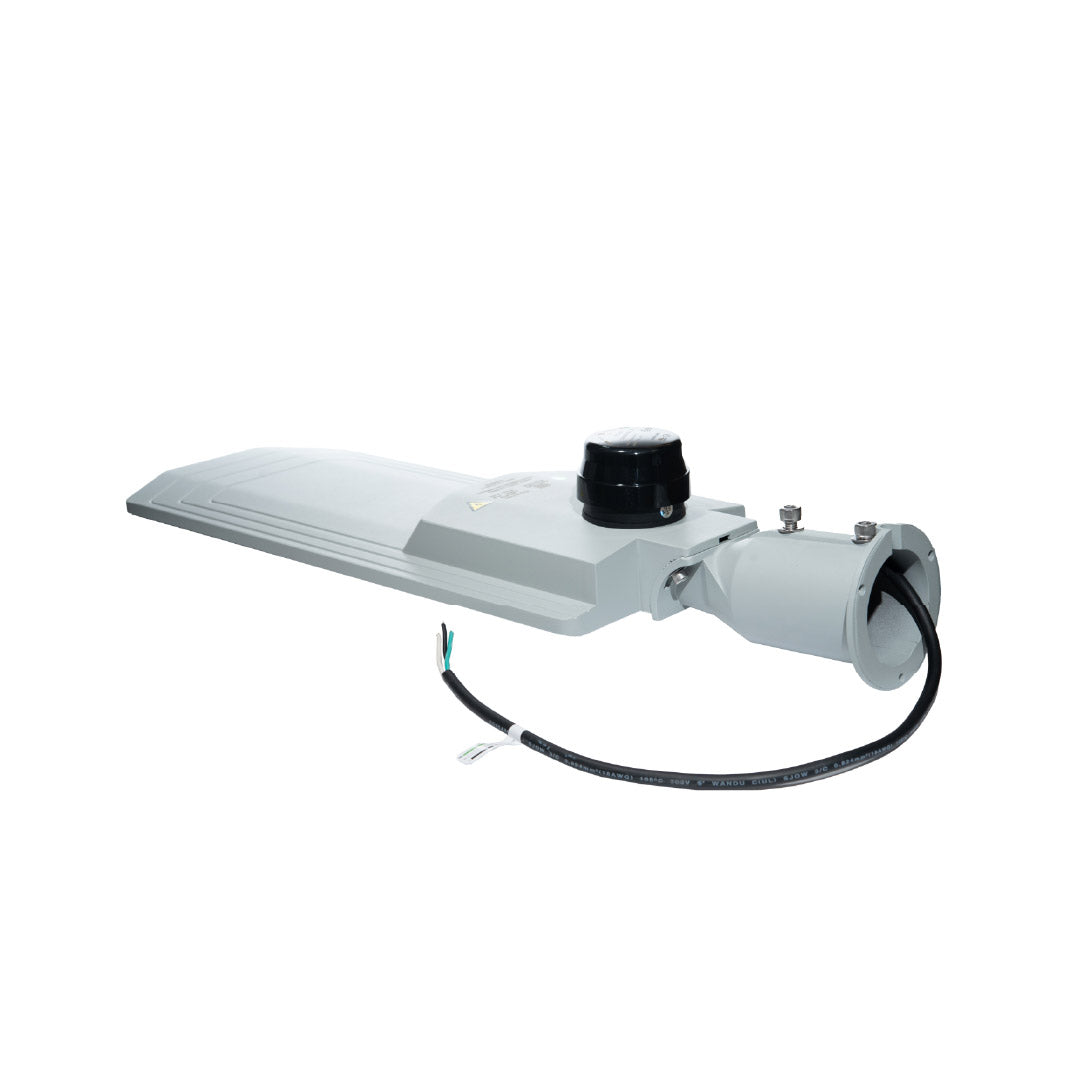 LUMINARIA URBANA CON BASE NEMA 3 PINES 150W LUZ FRÍA, IK08