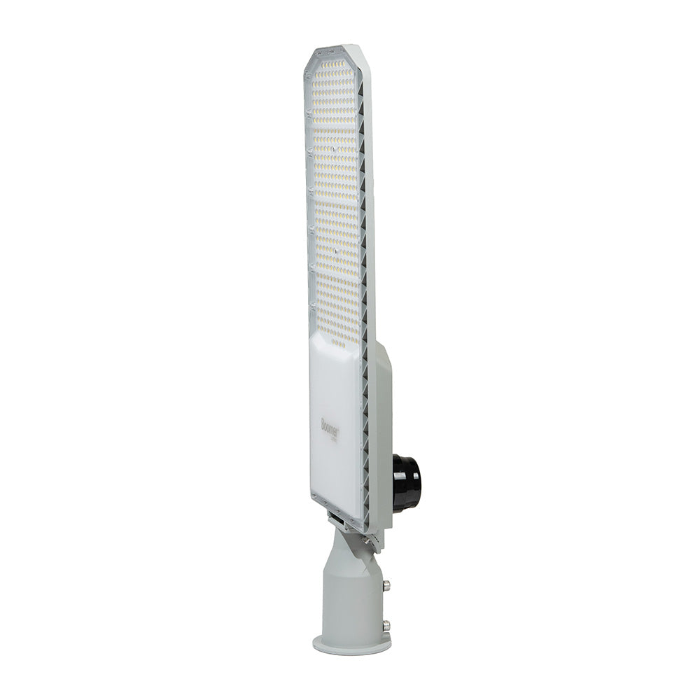 LUMINARIA URBANA CON BASE NEMA 3 PINES 200W LUZ FRÍA IK08
