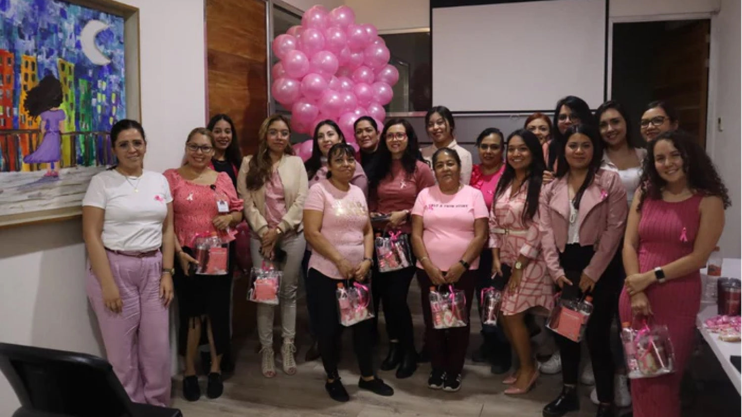 Boomer se Ilumina de Rosa: Evento de Concientización sobre el Cáncer de Mama