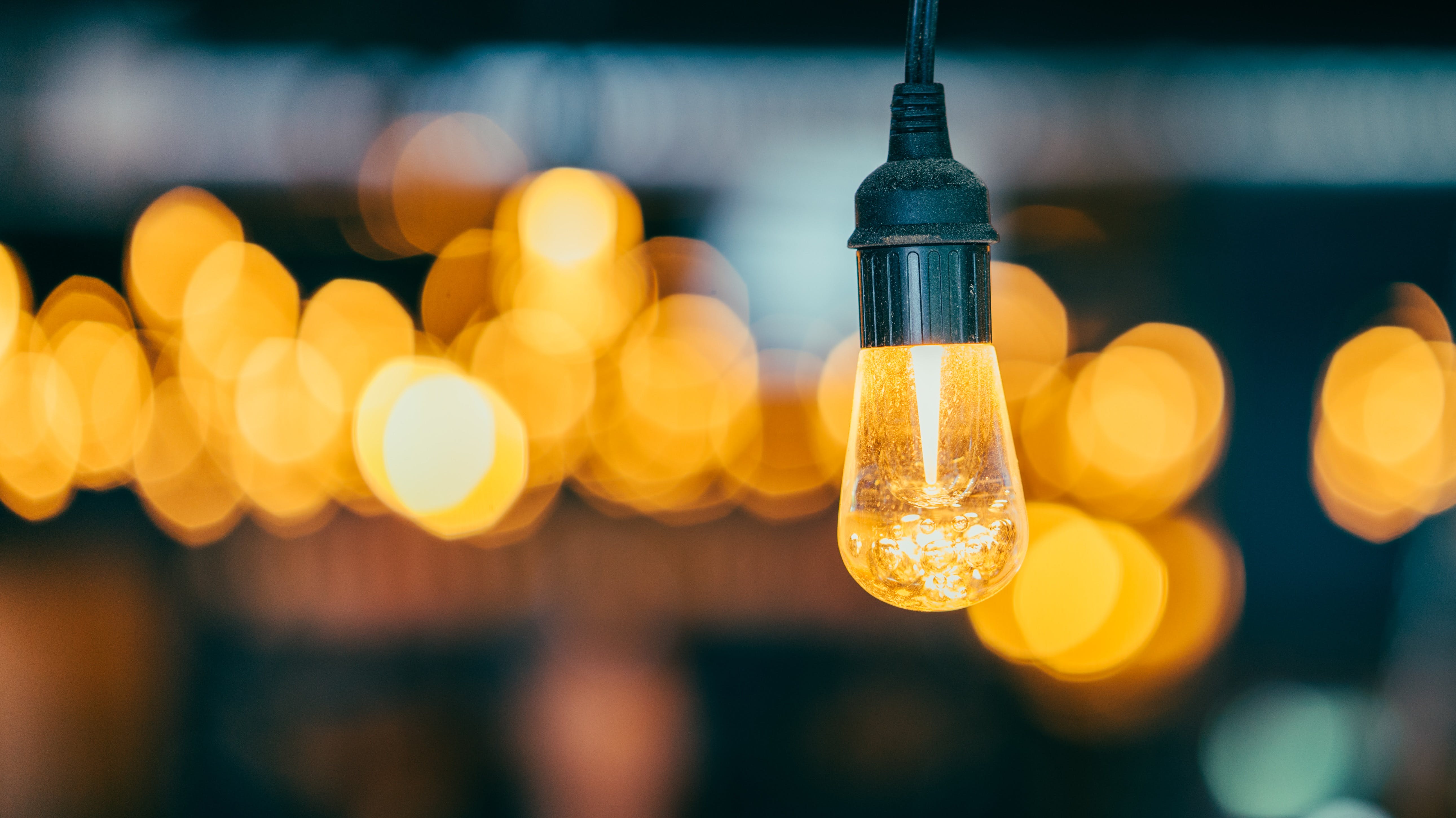 Sumérgete en la Magia de una Iluminación Cálida