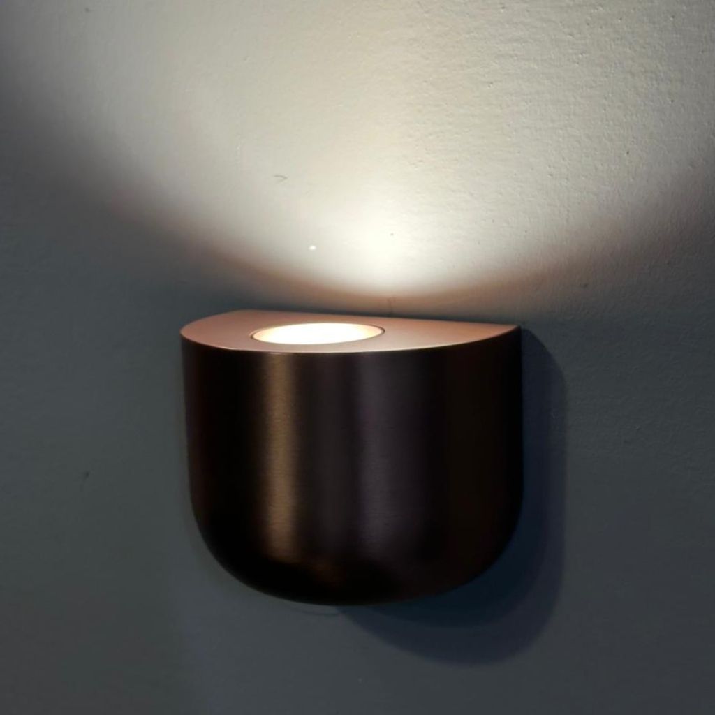 ARBOTANTE DORADO PARA PARED CLOUD 8W, LUZ CÁLIDA, 494 LM