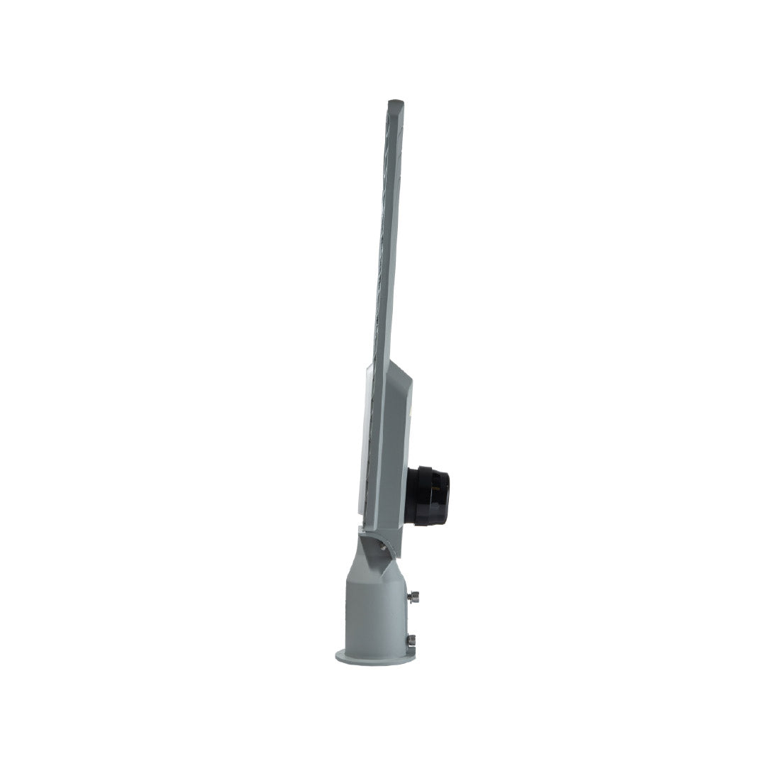LUMINARIA URBANA CON BASE NEMA 3 PINES 150W LUZ FRÍA, IK08
